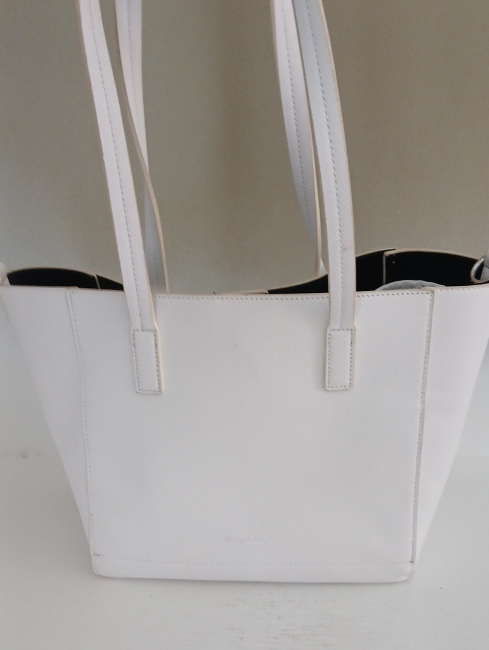 Tommy Bahama White Tote Bag With Insert Bag